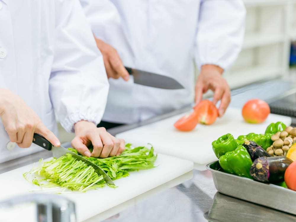 鮮度抜群の食材をお店や施設にお届け2｜八百屋 青果配達・卸売・小売｜株式会社八百はら商店